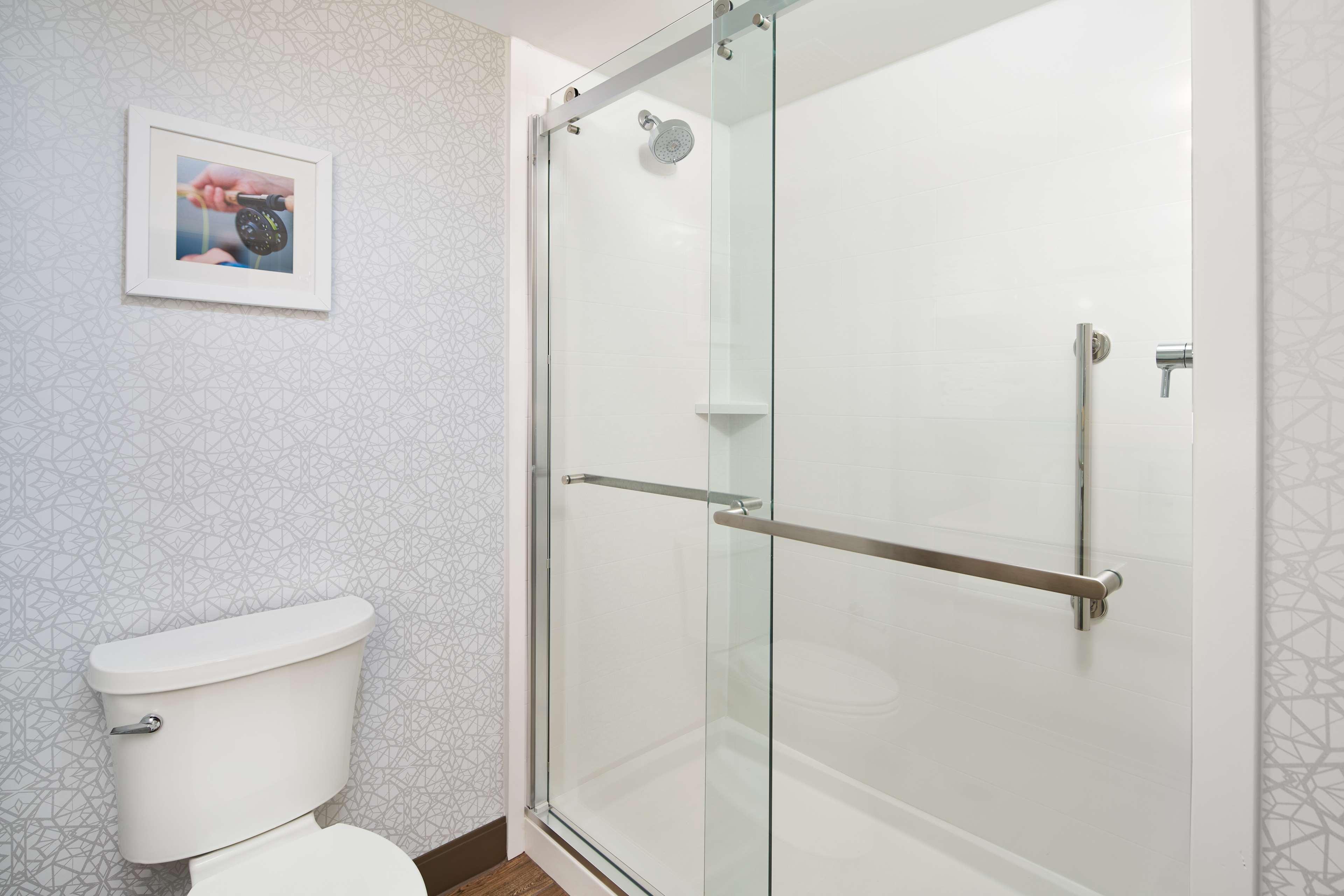 Hampton Inn クルーイストン エクステリア 写真