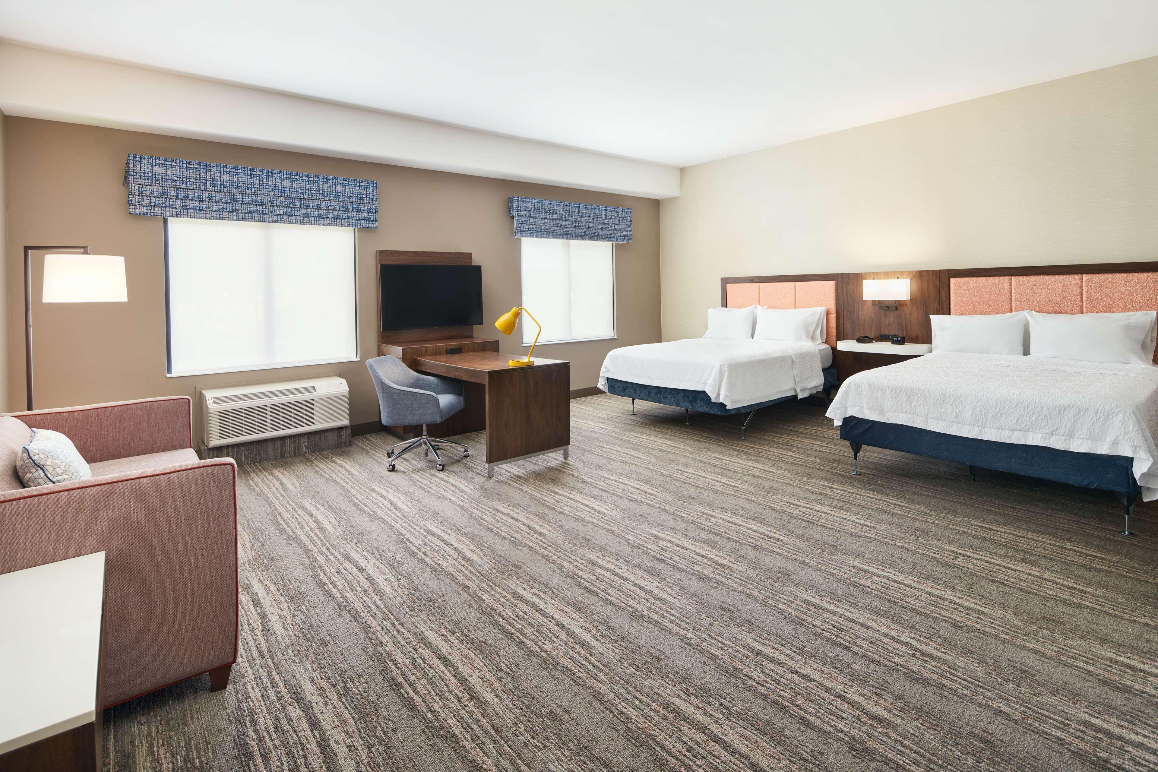 Hampton Inn クルーイストン エクステリア 写真