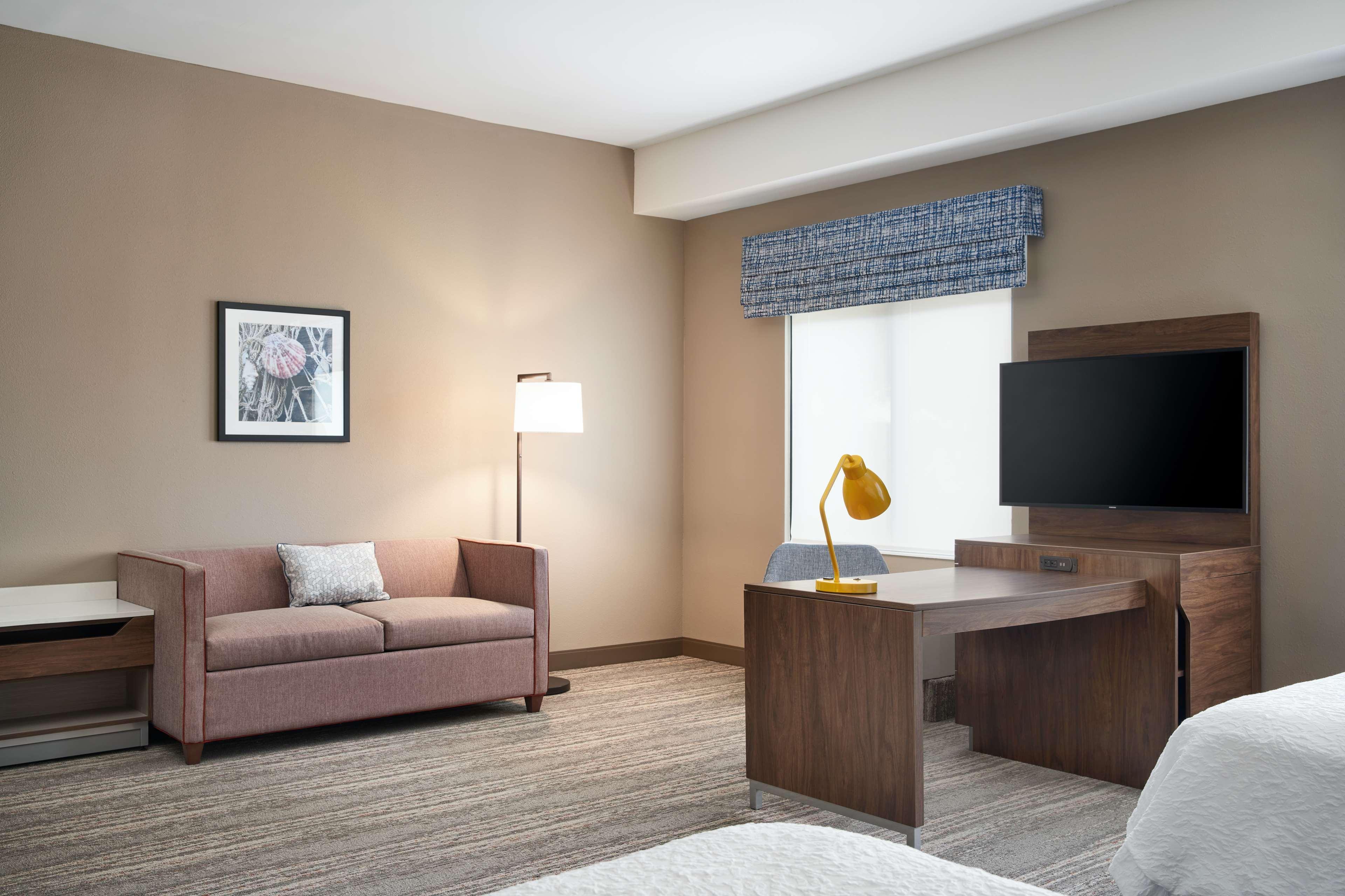 Hampton Inn クルーイストン エクステリア 写真