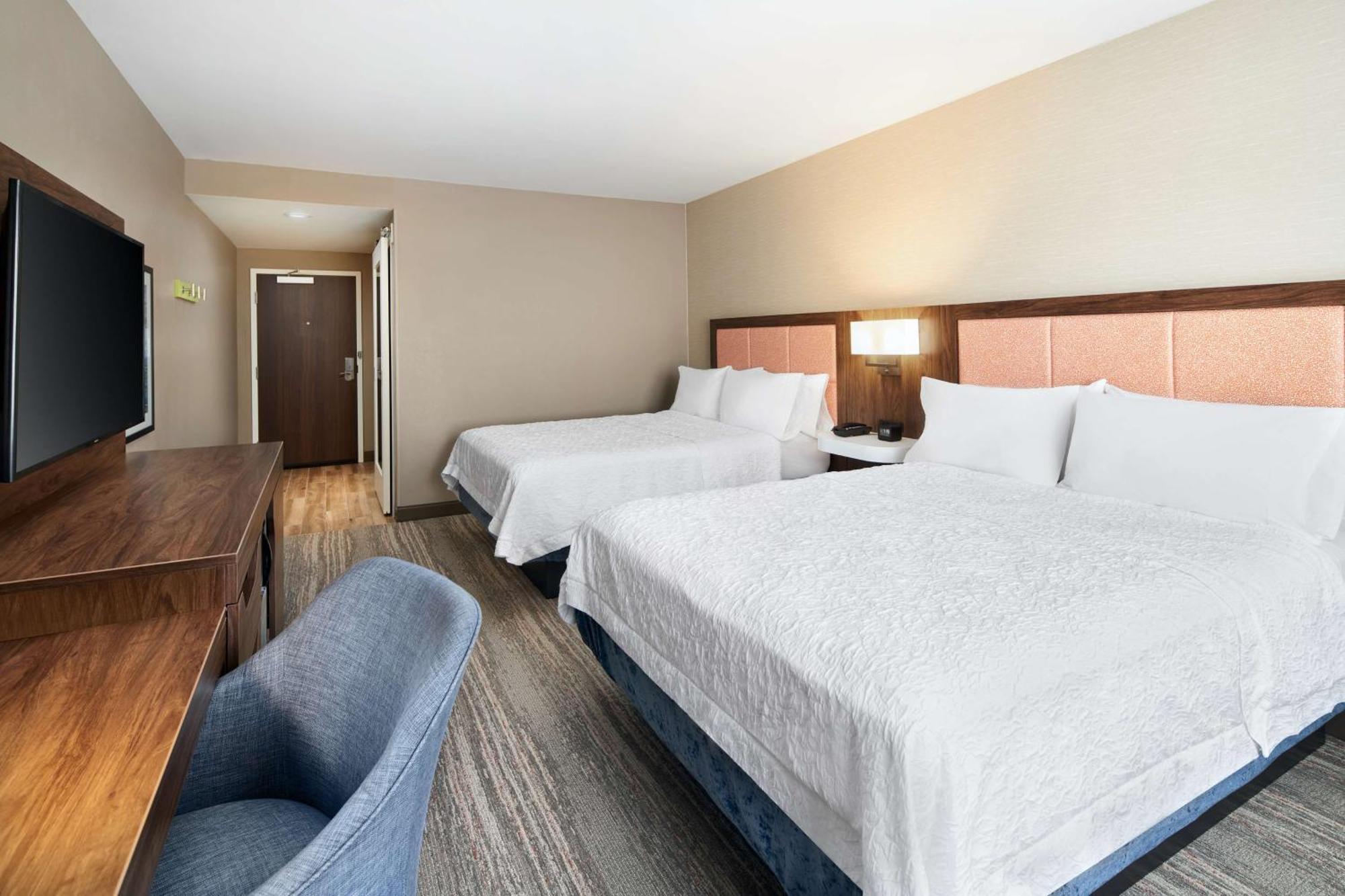 Hampton Inn クルーイストン エクステリア 写真